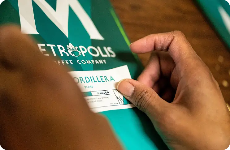 E TROPOLIS logo